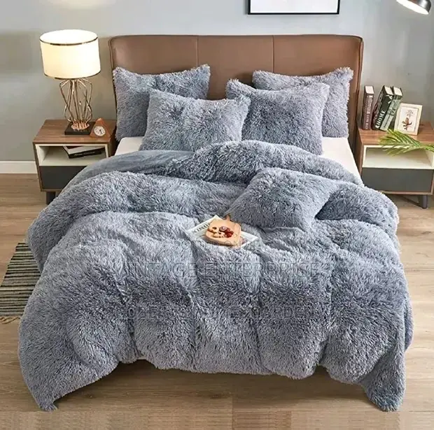 FLUFFY DUVETS (Fluffy Duvets)