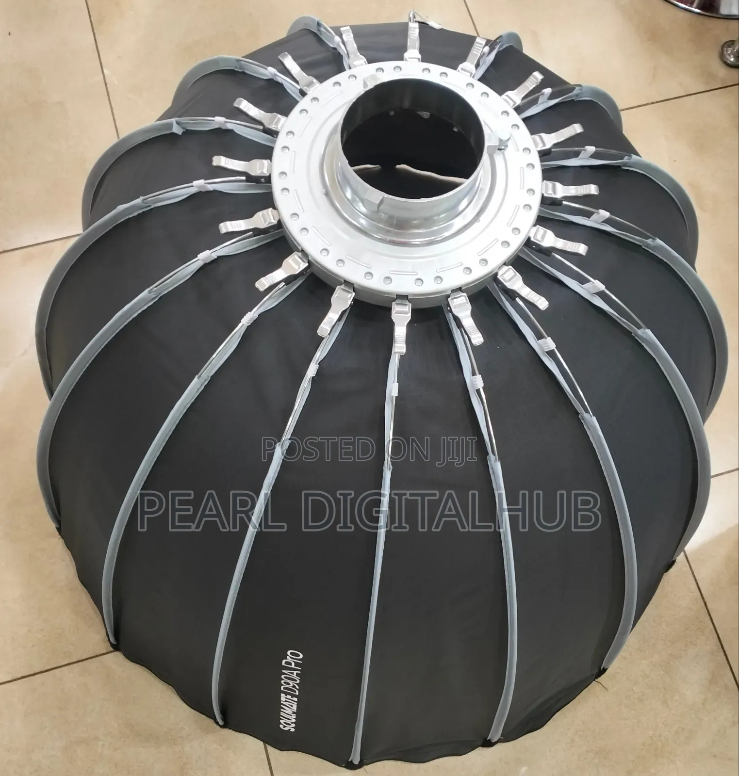Soulmate D90A Pro 90cm Parabolic Softbox