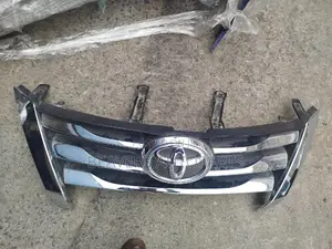 Fortuner 2015 Grill