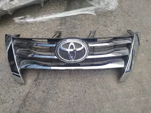 Fortuner 2015 Grill