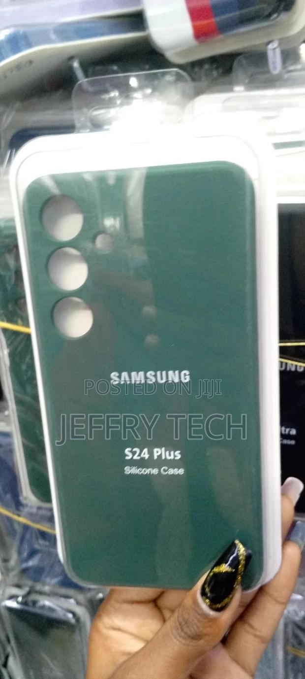 Silicone Samsung Galaxy S24 Plus Case - Green - thumbnail 2