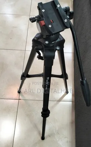Weifeng Aluminium WF 3308A Tripod Stand