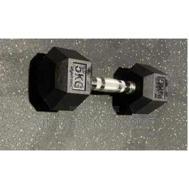Single Handed Hexagonal Dumbells ,5kg .