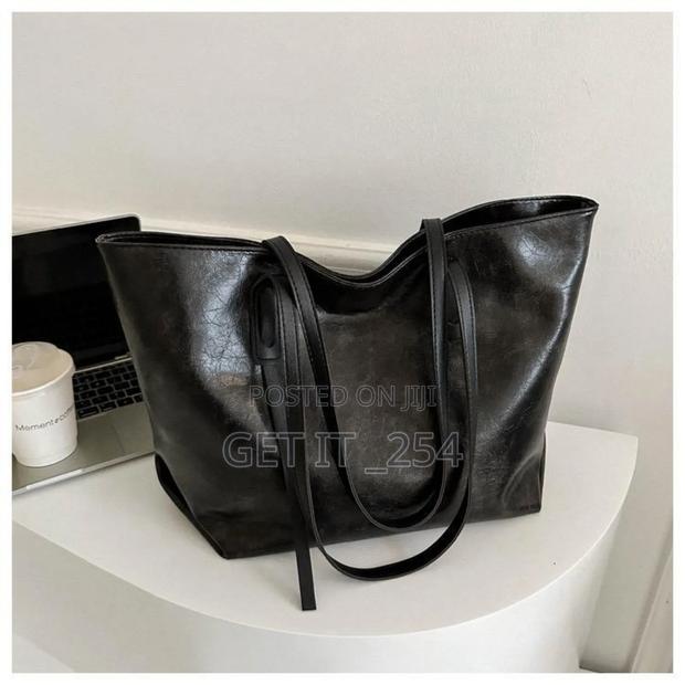*Women's Chic Leather Handbags - thumbnail 2