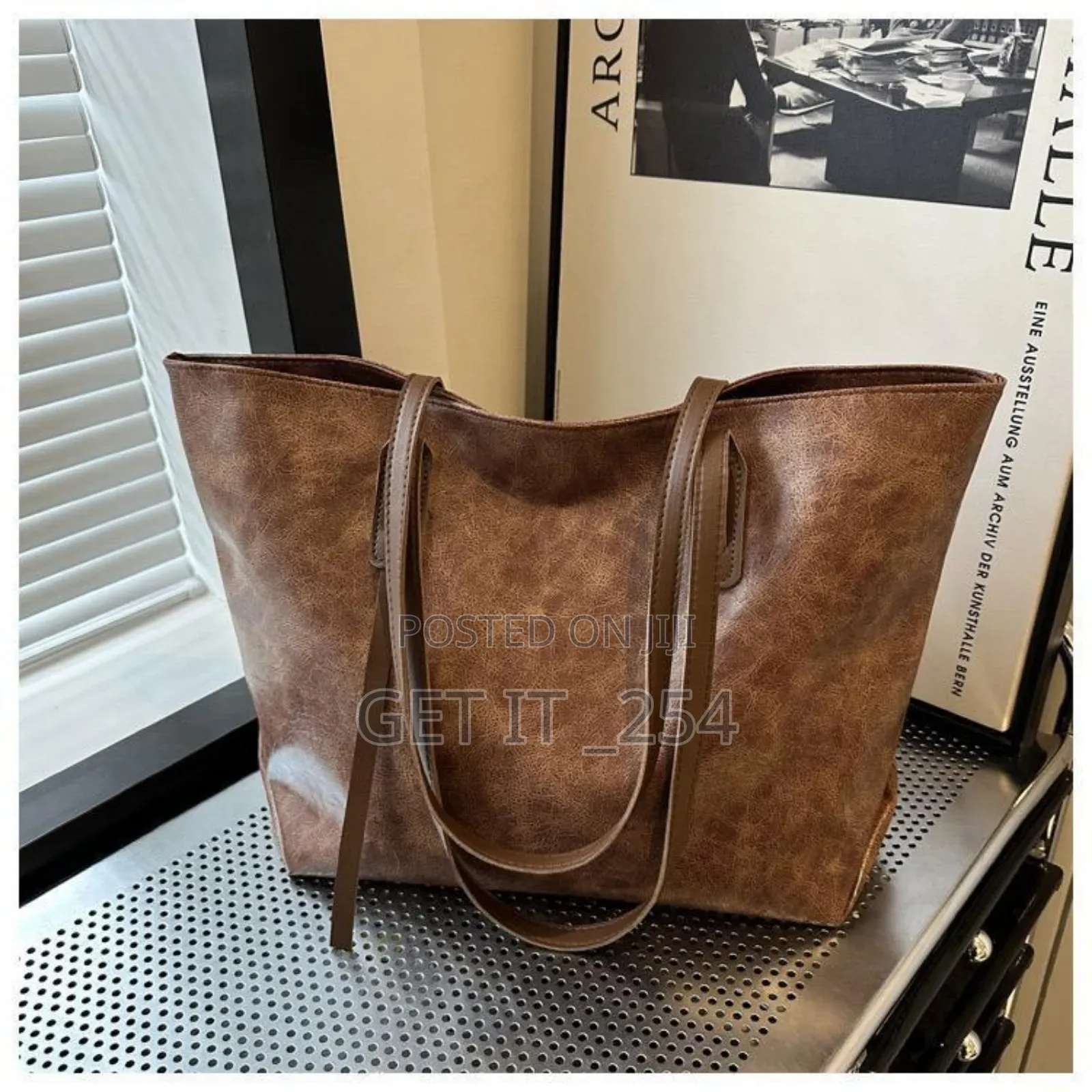  *Women's Chic Leather Handbags