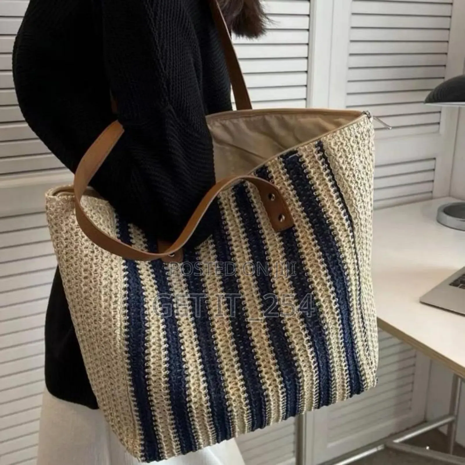  *Striped Pattern Double Handle Straw Bags
