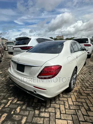 Mercedes-Benz E200 2018 Off white