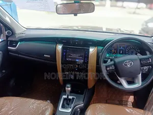 Toyota Fortuner 2018 Gray