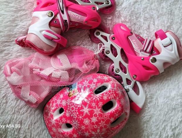 Skates Shoes Complete Full Set Available - main view