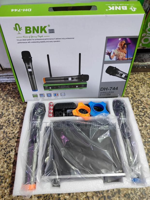 BNK Dual Wireless Microphone , Up to 70 Meter - main view