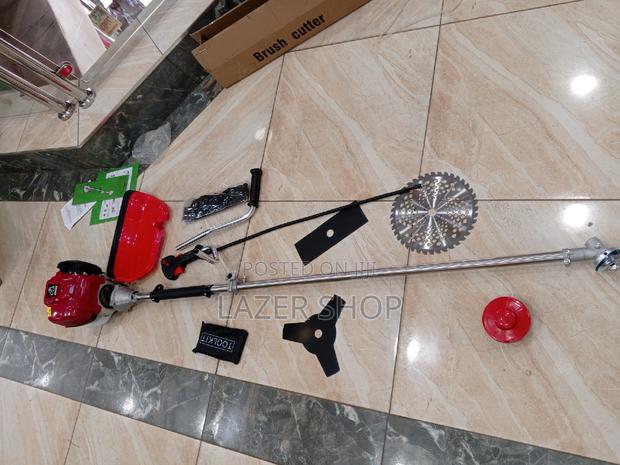 Premier 4 Stroke Brush Cutter - thumbnail 4