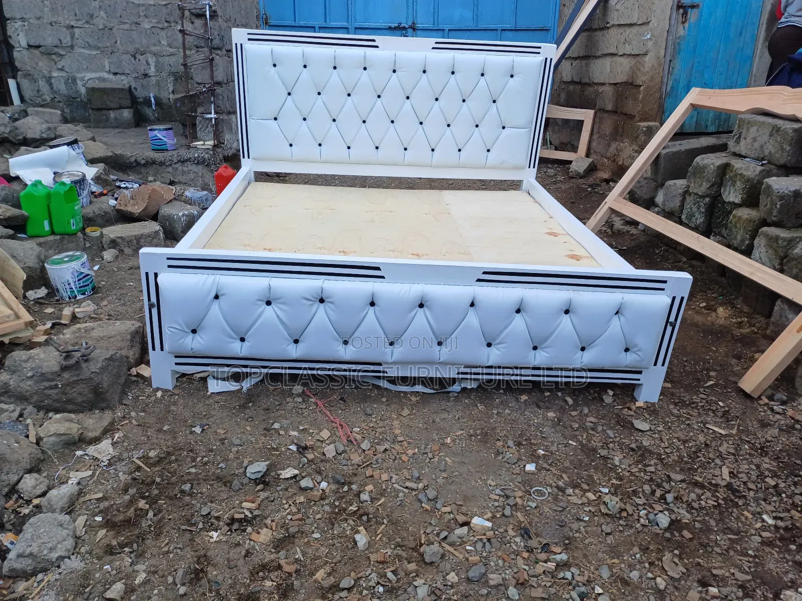 Bed 6x6 Hardwood.
