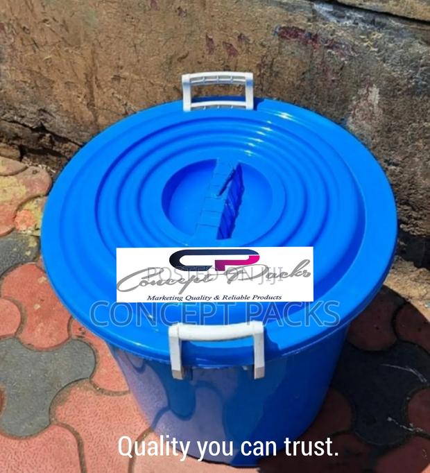 100 Litre Blue Dustbin With Clips for Locking - main view