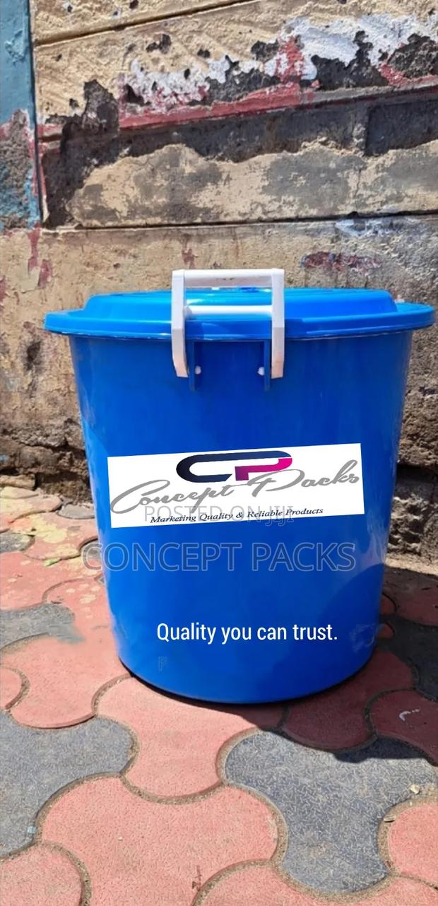 100 Litre Blue Dustbin With Clips for Locking - thumbnail 2