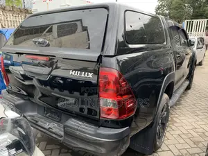 Toyota Hilux 2019 Matt Black