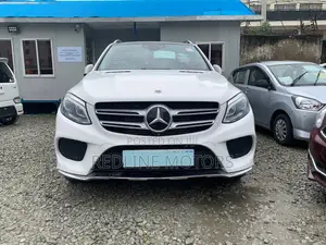 Mercedes-Benz GLE-Class GLE 350d 4MATIC 2017 Off white