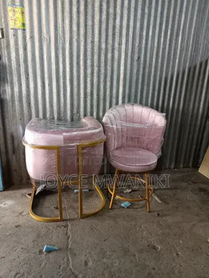 Manicure Seats, Big Styling and Flower Seat.