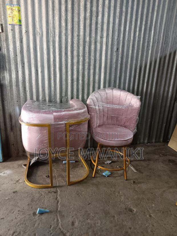 Manicure Seats, Big Styling and Flower Seat.