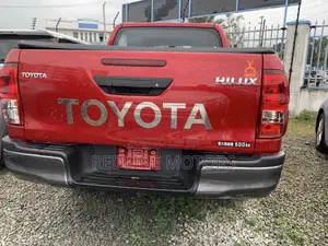Toyota Hilux 2019 Red