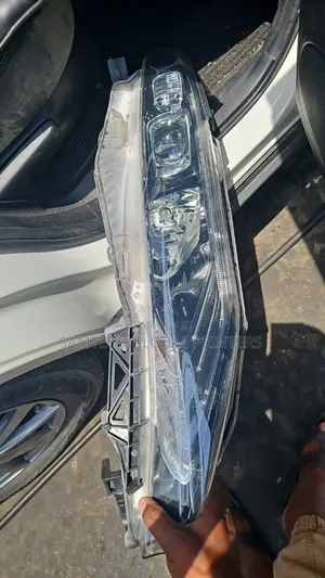 Harrier 2014 Xenon Headlight