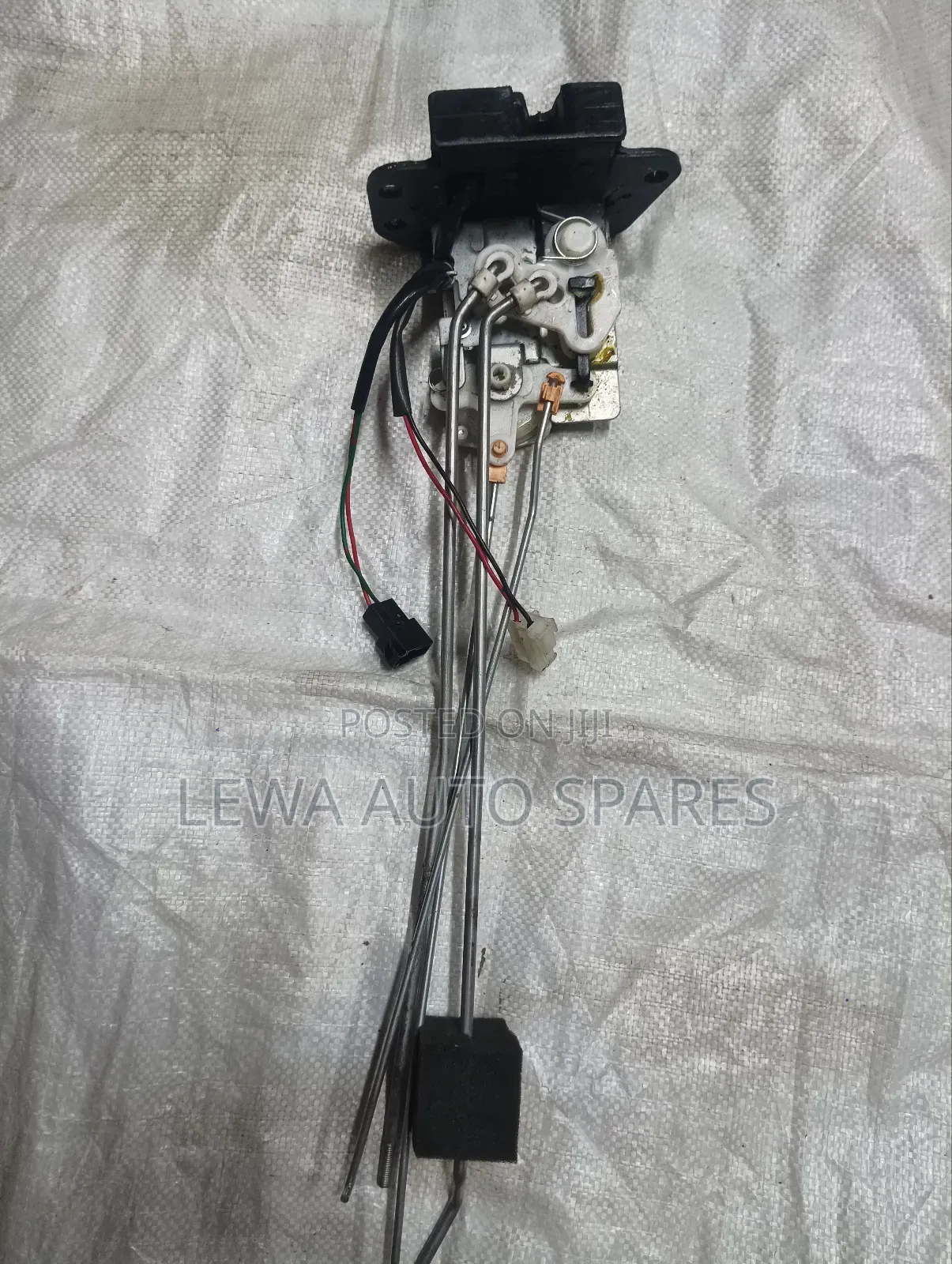 Boot Lock Nissan Vanette /Mazda Bongo