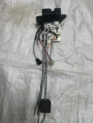 Boot Lock Nissan Vanette /Mazda Bongo