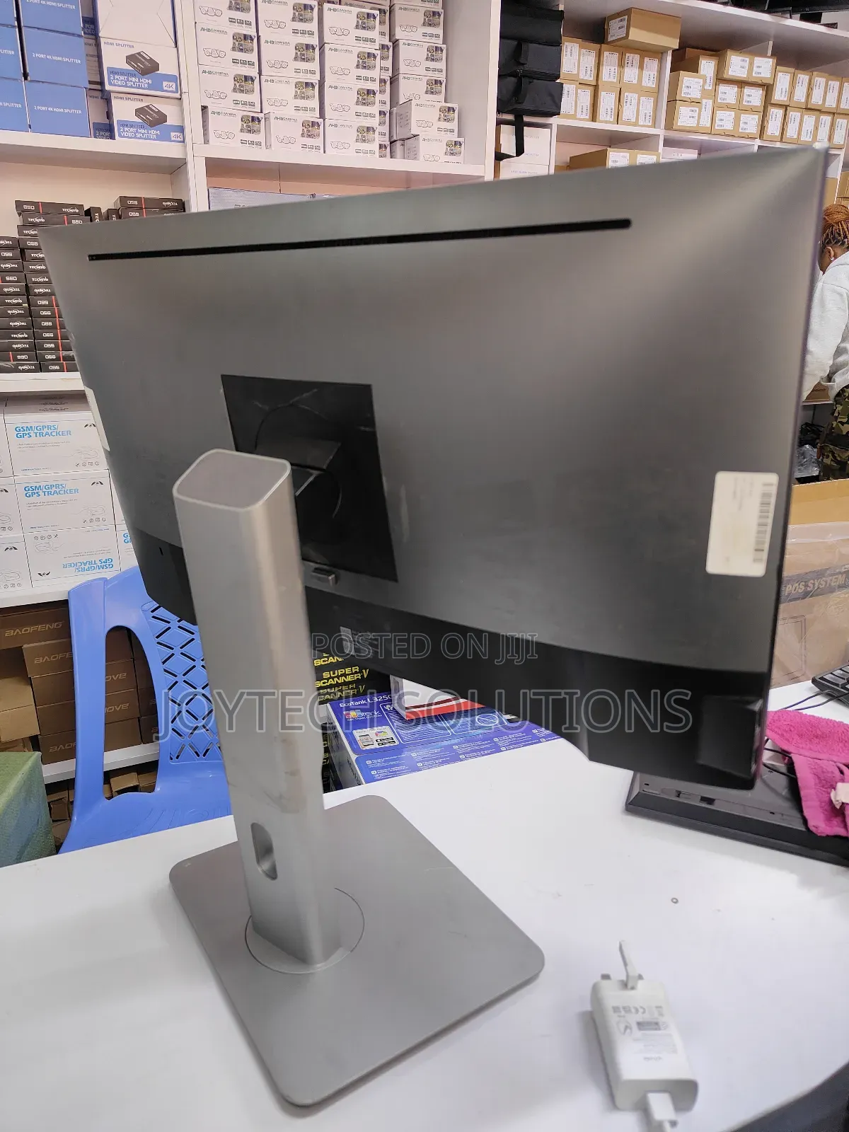 Dell Moniter FULL HD " 24 Inches"