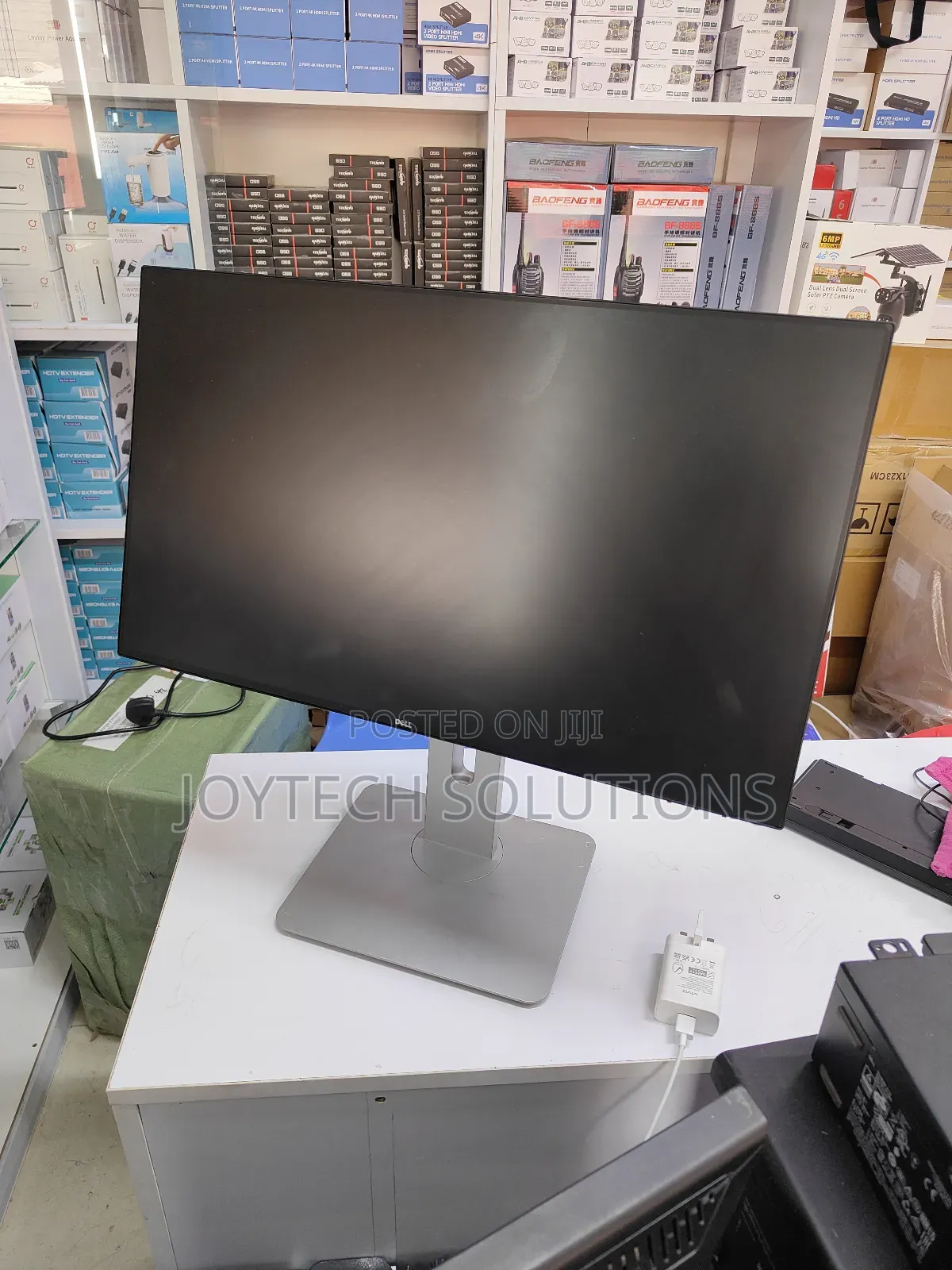 DELL Edge to Edge FULL HD MONITOR " 24 '"