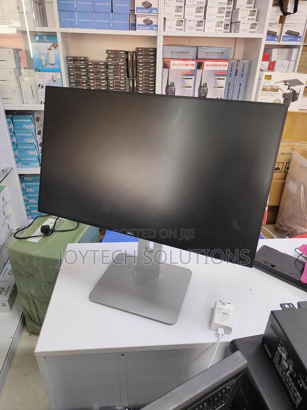DELL Edge to Edge FULL HD MONITOR " 24 '" - main view