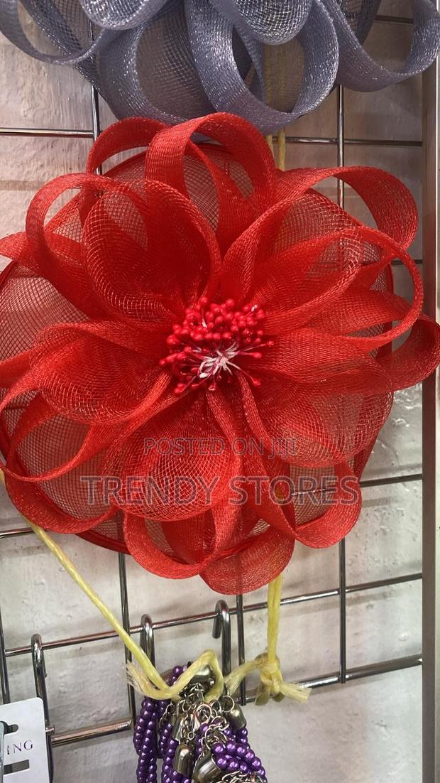 Red Exquisite Fascinator - thumbnail 3
