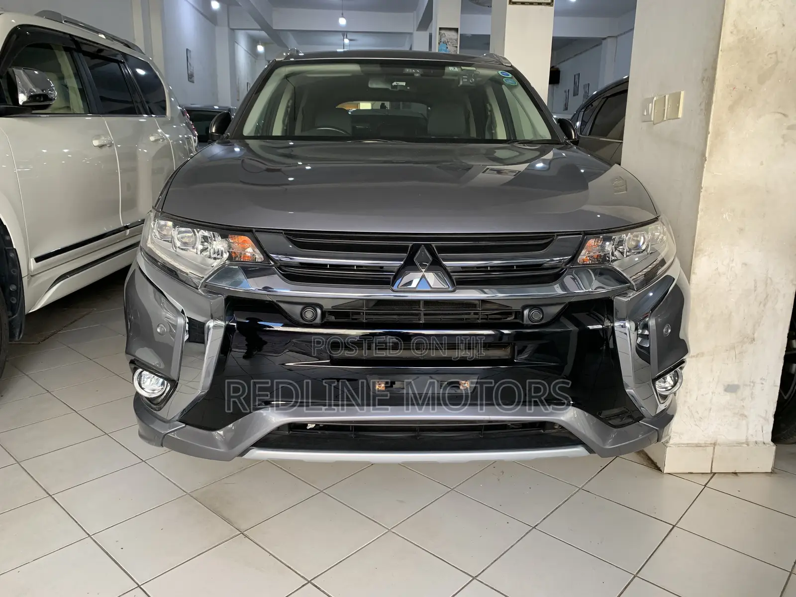 Mitsubishi Outlander 2.0 PHEV AWD 2017 Silver