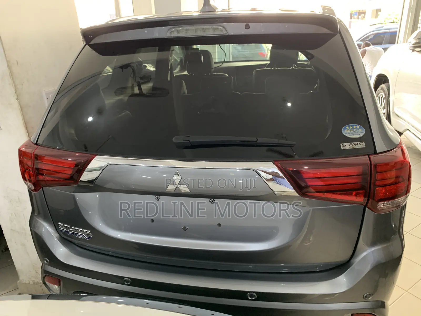 Mitsubishi Outlander 2.0 PHEV AWD 2017 Silver