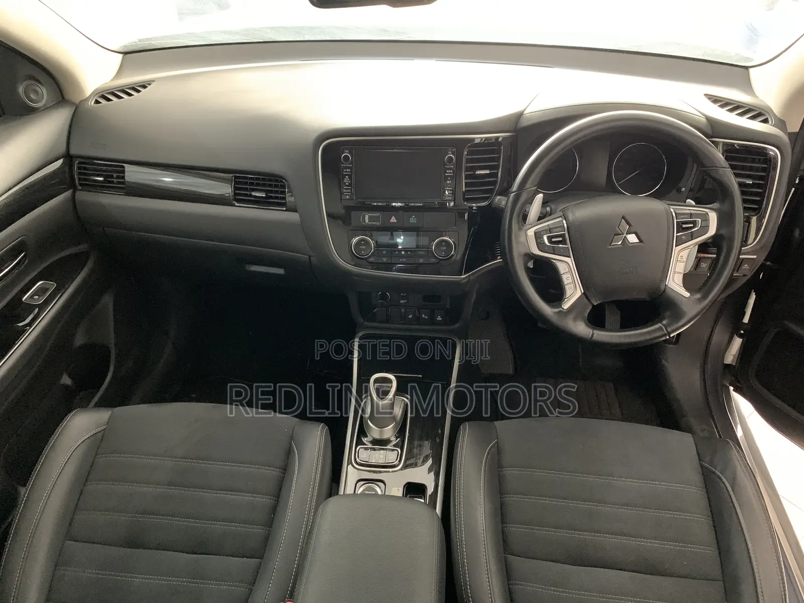 Mitsubishi Outlander 2.0 PHEV AWD 2017 Silver