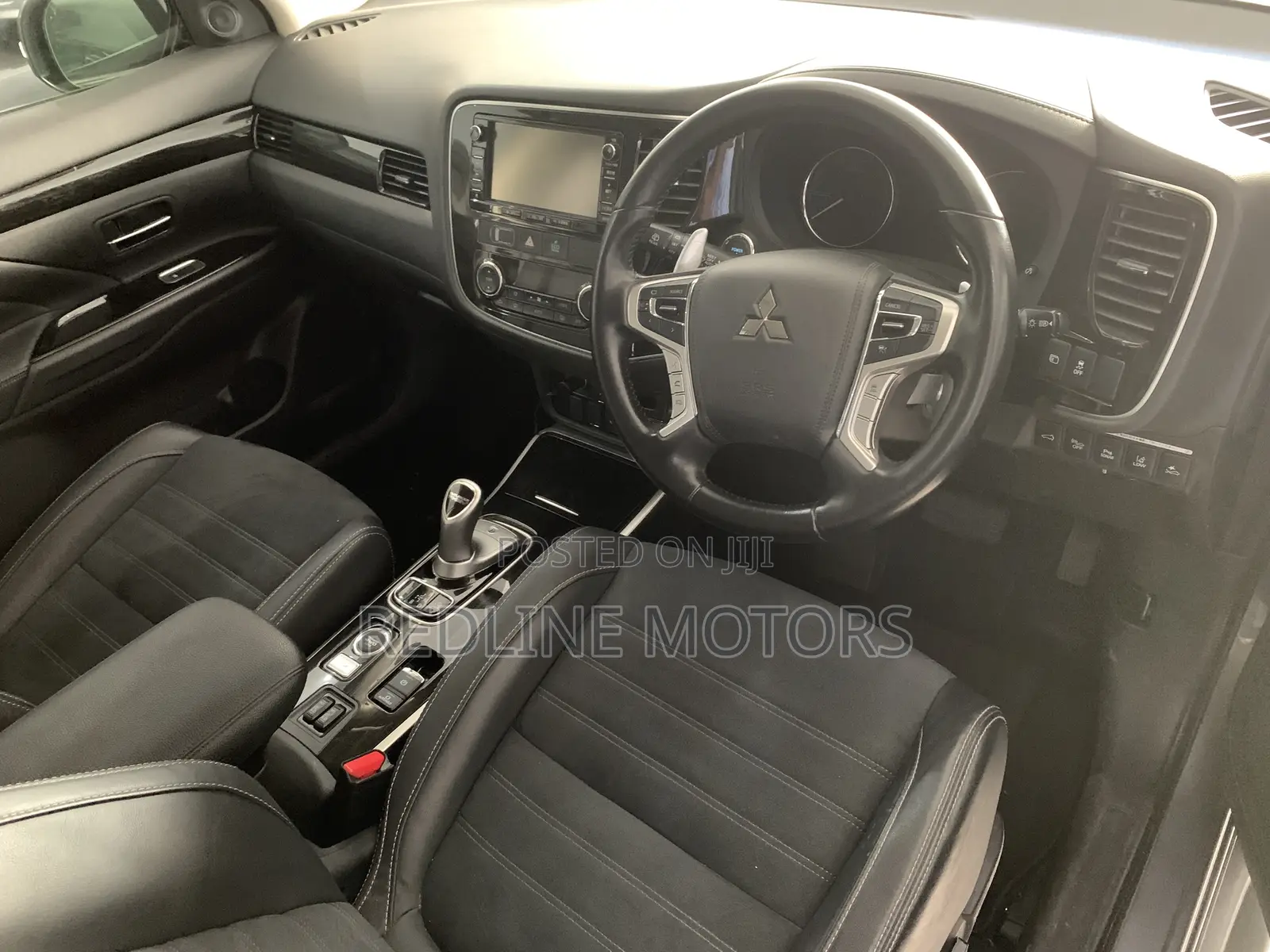Mitsubishi Outlander 2.0 PHEV AWD 2017 Silver