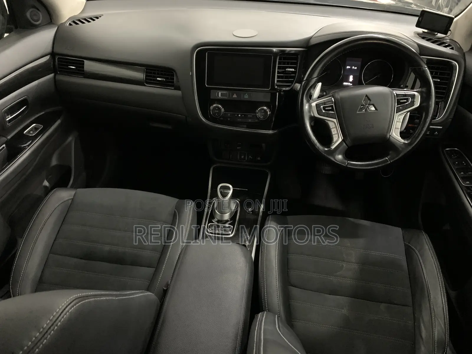 Mitsubishi Outlander 2.0 PHEV AWD 2017 Purple