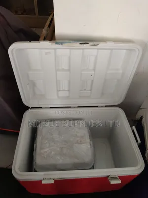 Camping Cooler Box With Insulation , Wheels and Tap 120L