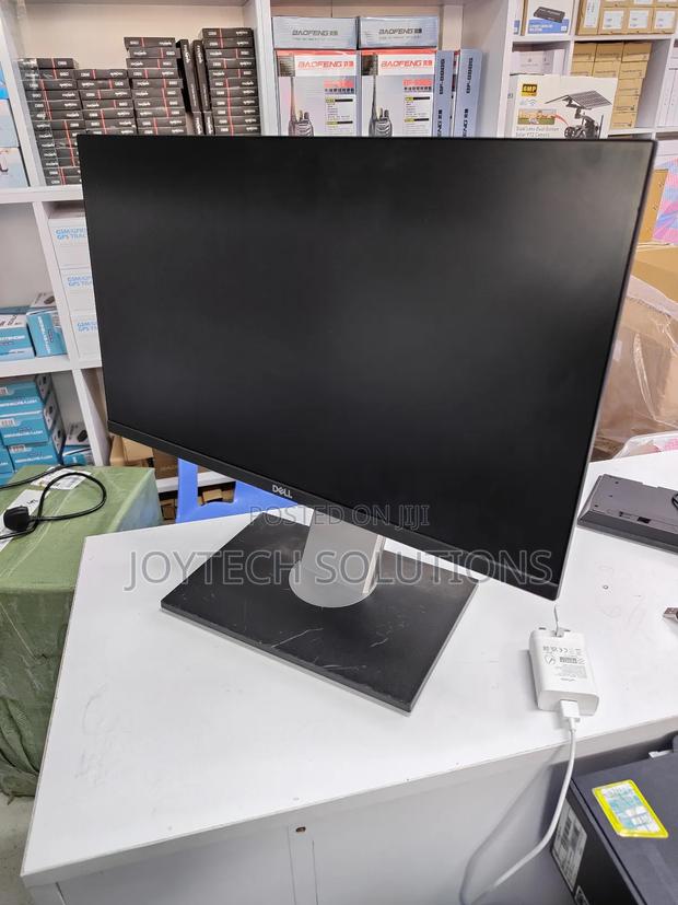 22 Inches DELL Monitor. Edge to Edge FULL HD