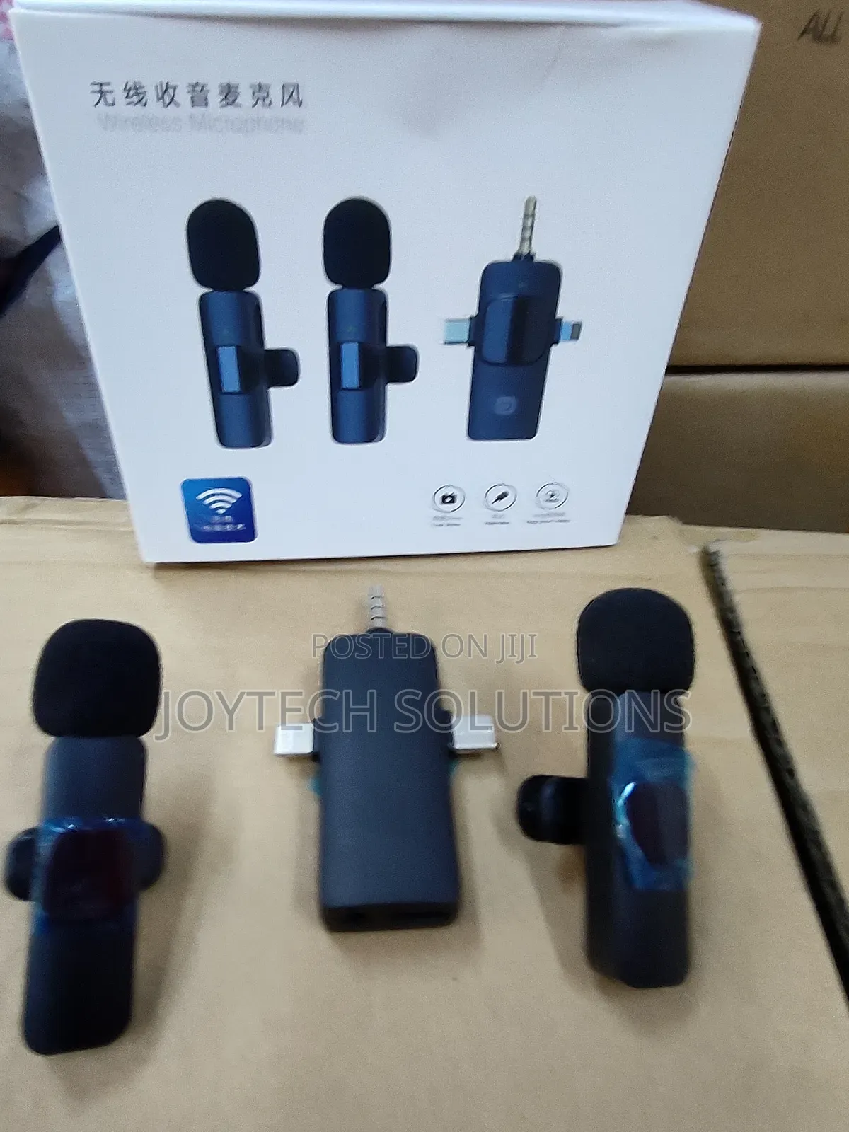 Improved Wireless Lapel Lavalier Collar Microphone.