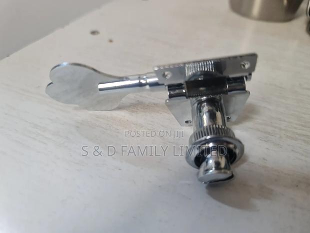 Fender Bass Guitar Tuning Pegs - thumbnail 2