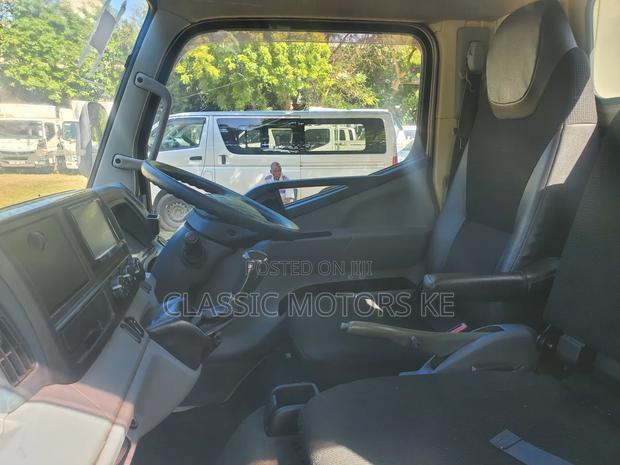 Mitsubishi Canter, 3000cc, Manual, 3tons - thumbnail 11