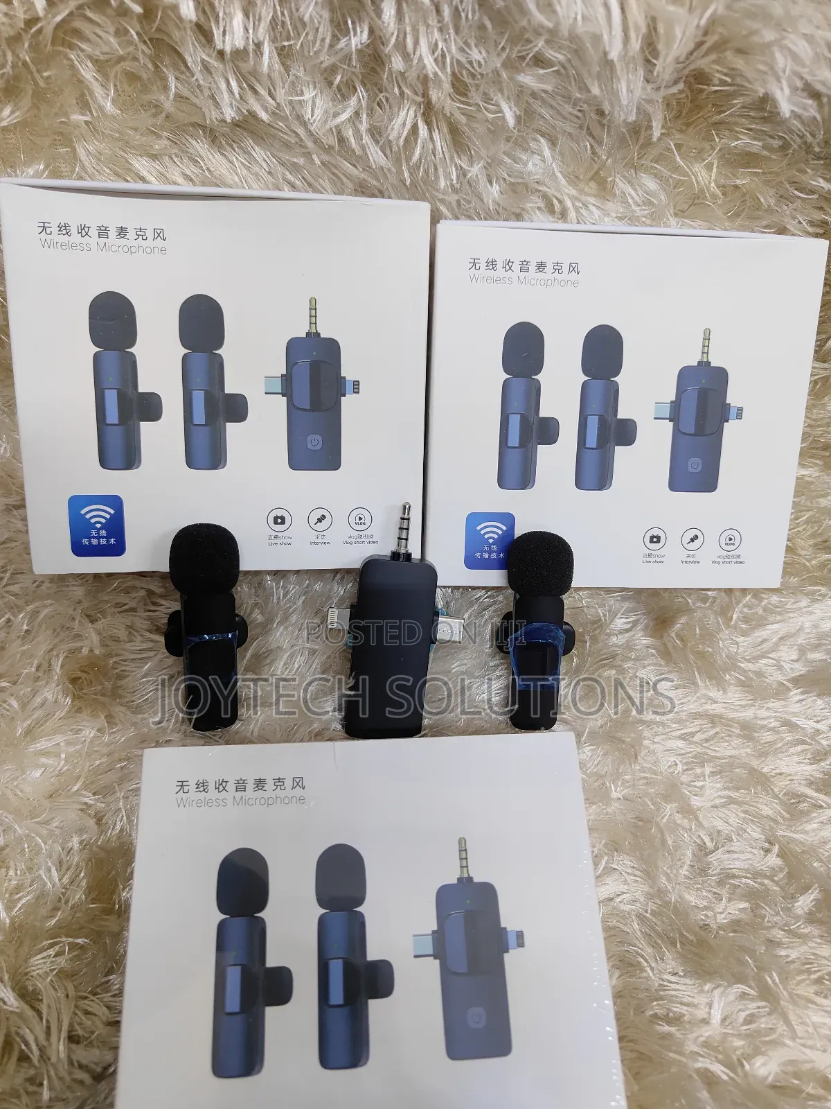 Universal Dual Wireless Lapel Lavalier Microphone.