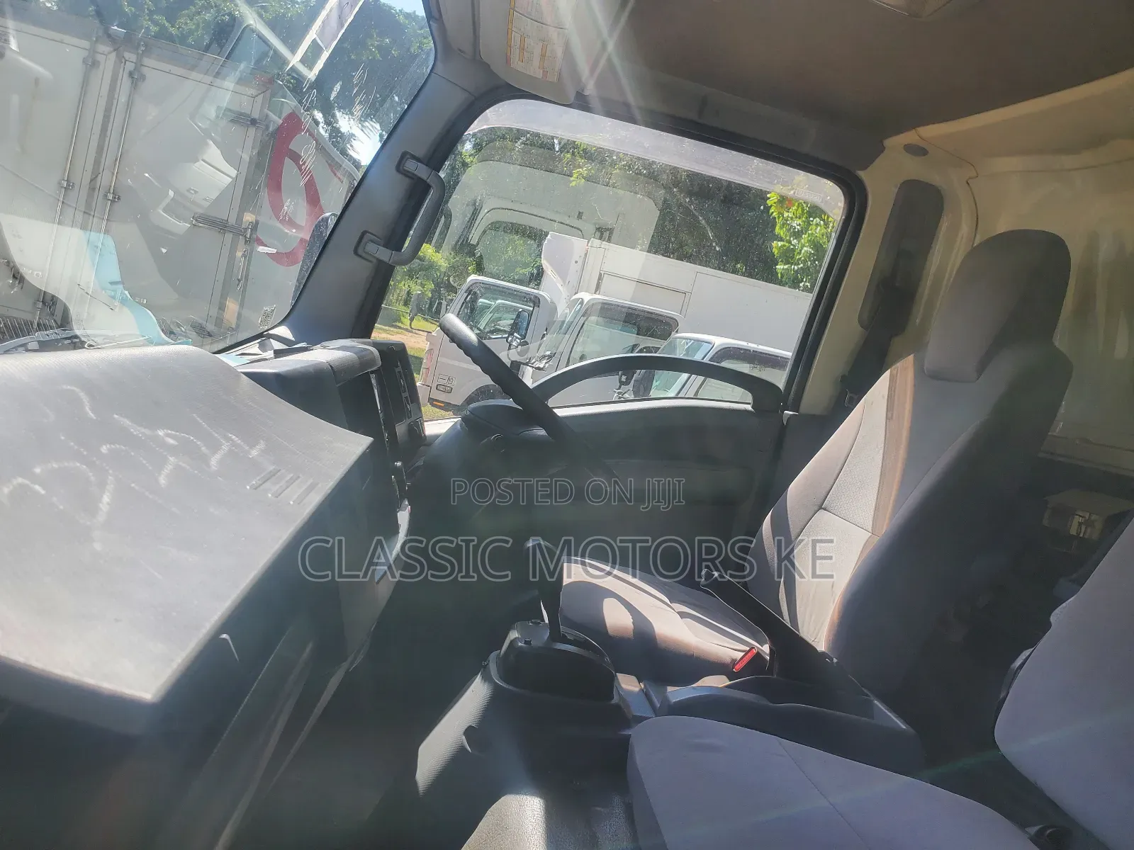 Isuzu Elf Hybrid, 2017, 3000cc, Automatic