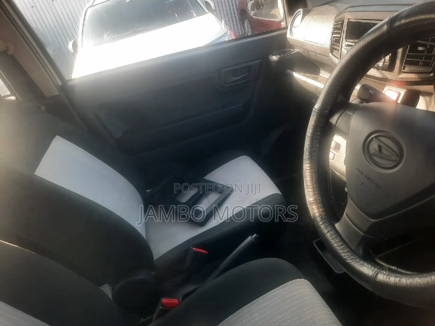 Daihatsu Mira 2017 White