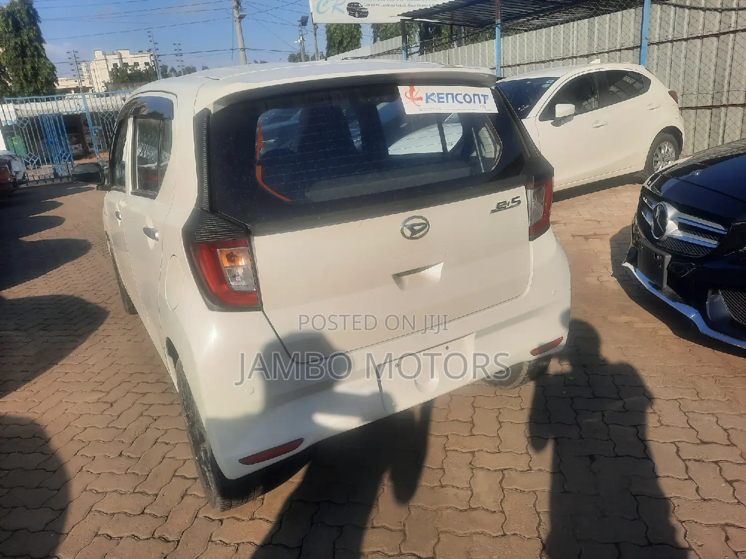 Daihatsu Mira 2017 White