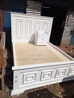Modern 5 by 6 Bed and Drower
