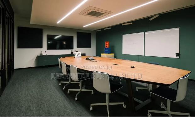 Executive Private Office With Large Desk - thumbnail 3