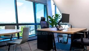 Executive Private Office With Large Desk - thumbnail 2