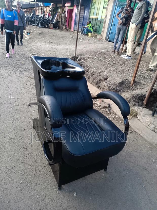 Sink Chair, Black in Colour - main view