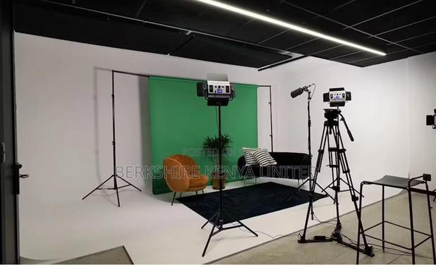 Clean And Spacious Offices - thumbnail 5