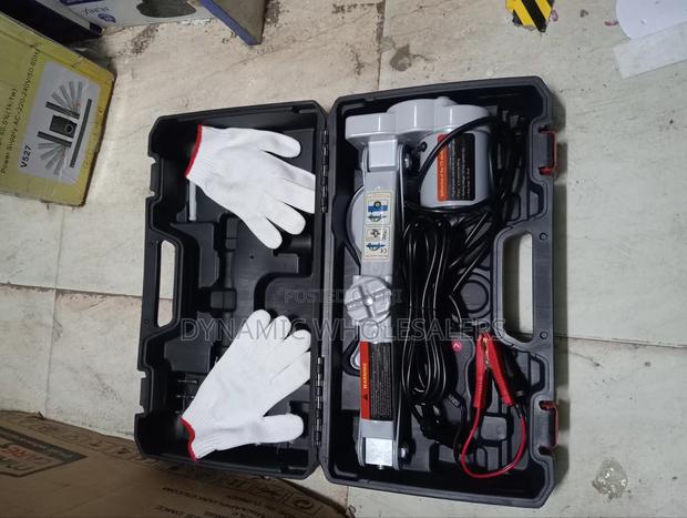 Commercial Car Jump Starter /Jack **Commercial Car Jack **